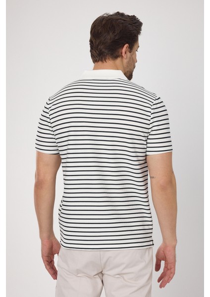Violes Erkek Beyaz Çizgili Slim Fit %100 Pamuk Polo Yaka Tişört fırsatları