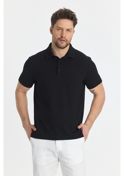 Jaguar Erkek Siyah Pamuk Karışımlı Çekmeyen Likralı Kumaş Yırtmaç Detaylı Slim Fit Polo Yaka Tişört