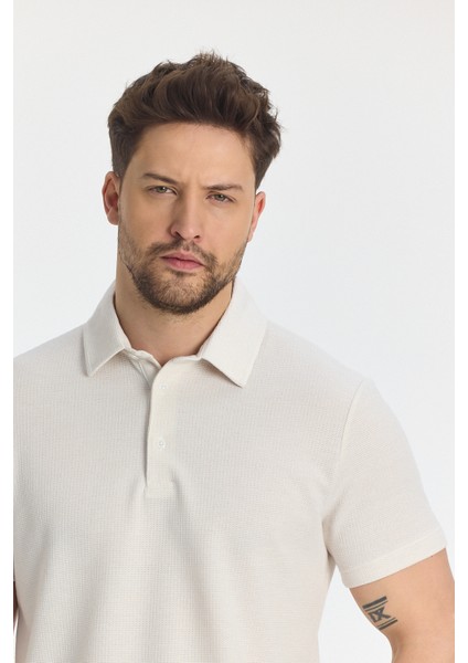 Jaguar Erkek Ekru Pamuk Karışımlı Çekmeyen Likralı Kumaş Yırtmaç Detaylı Slim Fit Polo Yaka Tişört fiyatları