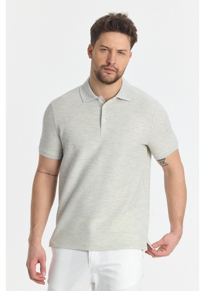 Nikol Erkek Gri Likralı Pamuk Karışımlı Melanj Efektli Slim Fit Kıvrılmaz Yaka Polo Yaka Tişört