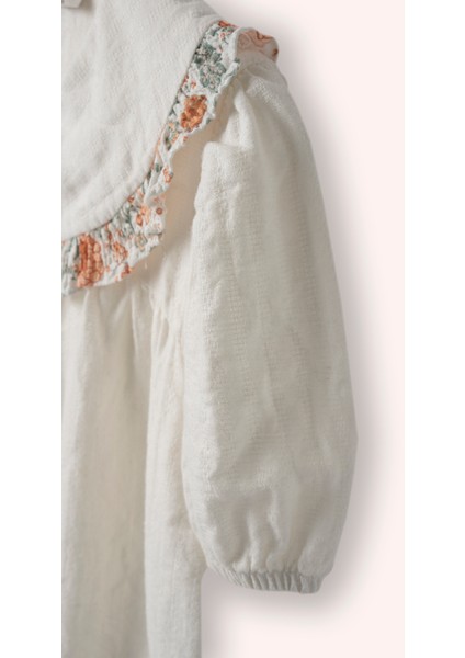 Kız Çocuk Yakası Fırfırlı Çiçek Detaylı Ekru Gömlek fiyatları