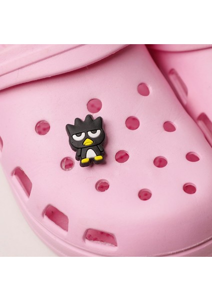 Sevimli ve Asi Penguen Terlik Süsü – Crocs Uyumlu