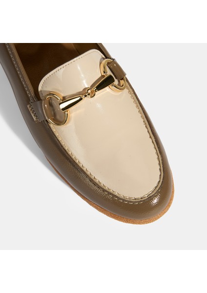 Koyu Gri Kadın Metal Aksesuarlı Slip-On Rugan Loafer indirimleri