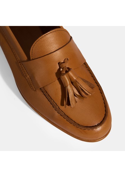 Taba Kadın Püskül Detaylı Slip-On Deri Loafer