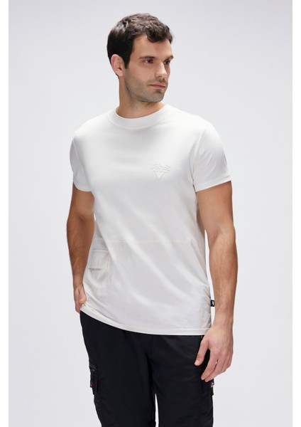 25,01,07,039 Judson Bad Bear T-Shirt