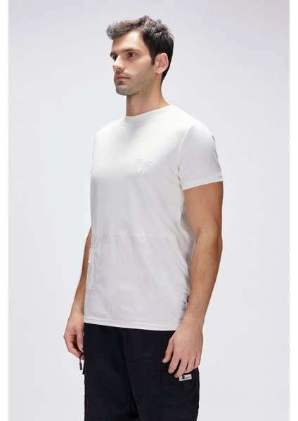 25,01,07,039 Judson Bad Bear T-Shirt fiyatları