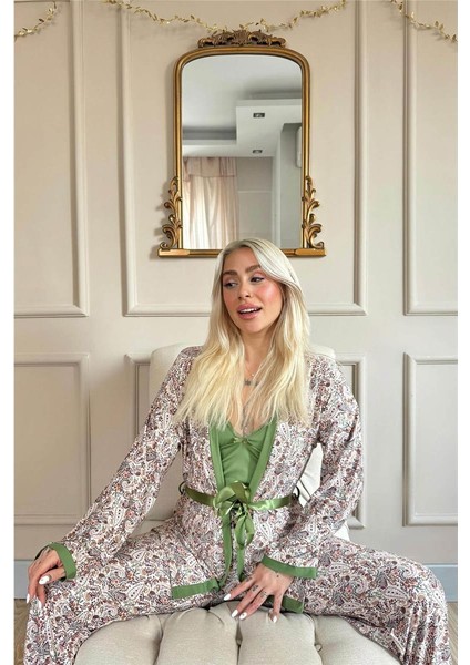 Yeşil Flore Exclusive Örme Sabahlıklı Kadın Pijama Takımı fırsatları