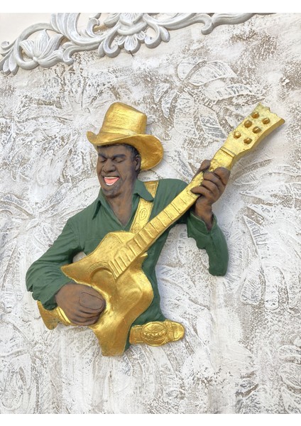 Gitar Çalan Adam Müzisyen, Haki
