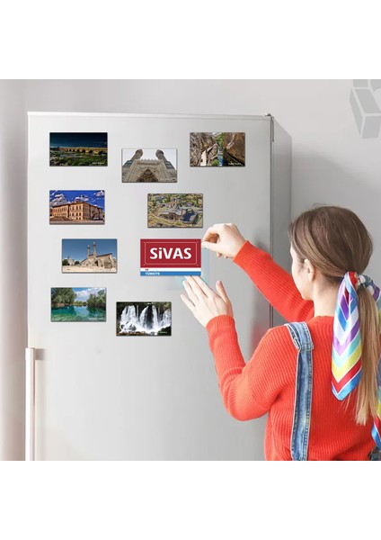 Sivas Magnet Koleksiyonu: Anadolu'nun Tarihi ve Kültürel Kalbi, 9 Fotoğraflı Parçayla Buzdolabınızda (9x6 cm Ölçülerinde Özel Tasarım) fiyatları