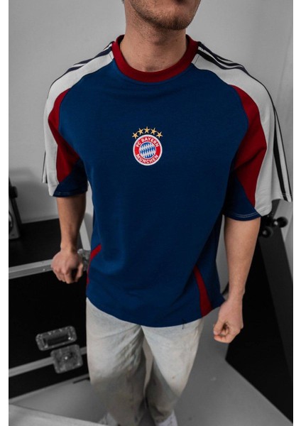 Takım Arma Nakışlı Oversize T-Shirt
