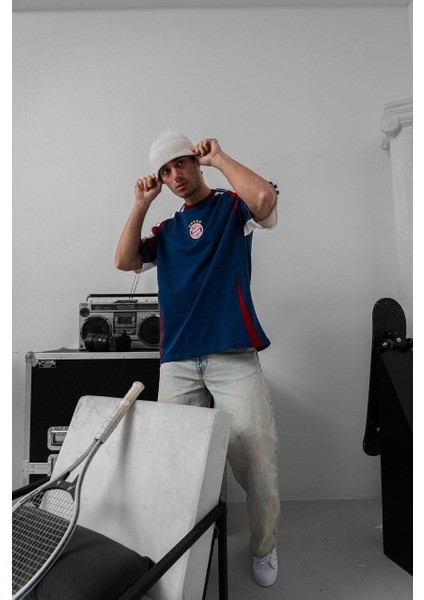 Takım Arma Nakışlı Oversize T-Shirt