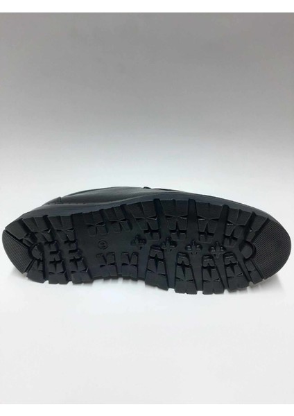Deri Bağcıklı Siyah Sisley Model Hafif Taban Erkek Ayakkabı C-87SSLYMRT25 fırsatları