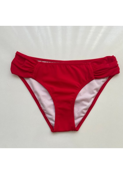 Kırmızı Kalın Kenarlı Dar Kalıp Bikini Altı