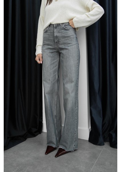 Koyu Gri Yıkamalı Straight Jean