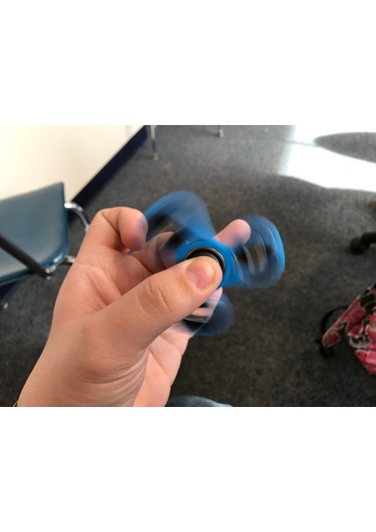 Fidget Spinner Sadece Plastik Aparattır
