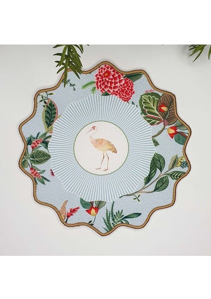 Pastel Mavi Zemin Botanik Çiçekler ve Leylek Tasarımlı Nakış Kenar Kumaş Kokteyl Peçetesi 1 Adet