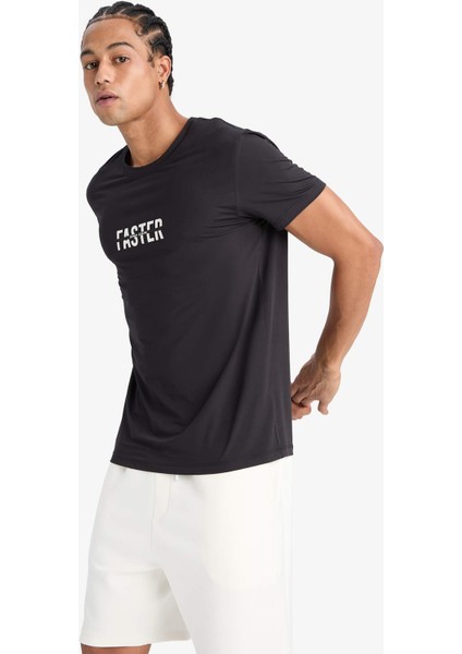 Defactofit Slim Fit Dar Kesim Bisiklet Yaka Baskılı Sporcu Kısa Kollu TIŞÖRT F2762AX25SP