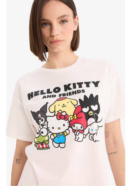 Hello Kitty Oversize Geniş Kalıp Sırt Baskılı Kısa Kollu Tişört E6157AX25SM fırsatları