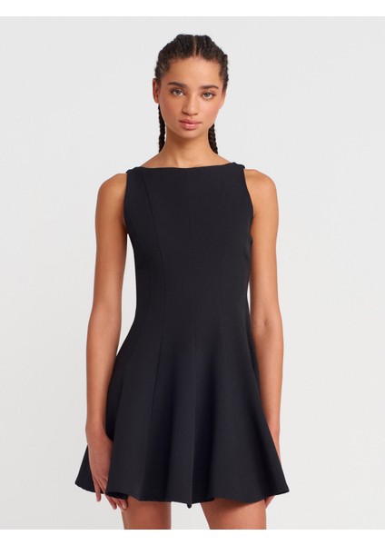 91446 Kayık Yaka Godeli Mini Elbise-Siyah
