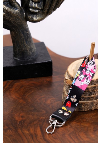 Mickey Mouse Temalı Kanca ve Halkalı Çift Rivetli Anahtarlık