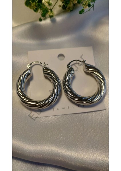 Silver Halka Detaylı Vıp Küpe fırsatları