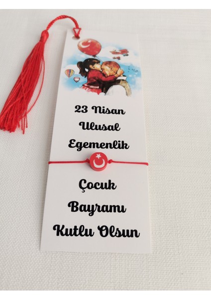 23 Nisan Hediyesi 20 Adet Püsküllü Kitap Ayracı ve Ay Yıldız Baskılı Fimo Boncuk Bileklik Okul