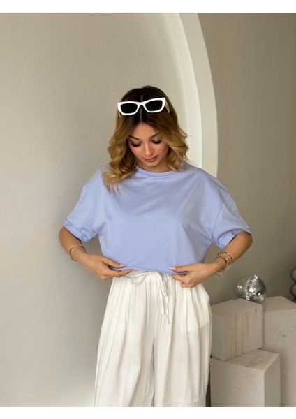 Mavi Kısa Kol Crop modelleri