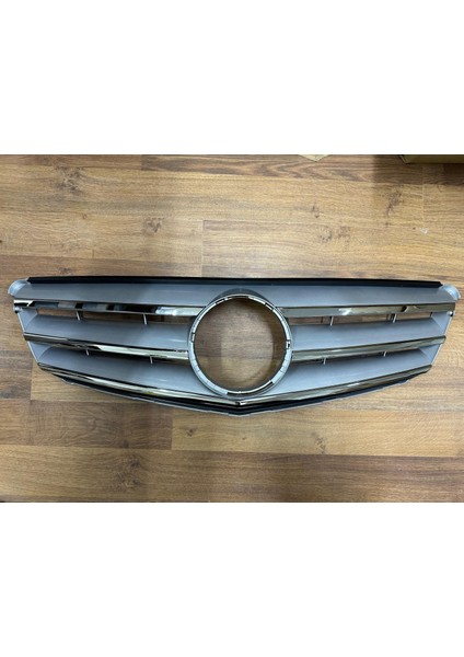 Mercedes W204 Krom Çıtalı Gri Panjur 2008-2014 2048800023