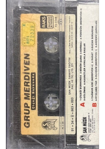 Kaset Grup Merdiven Çiçeği Burnunda Kaset