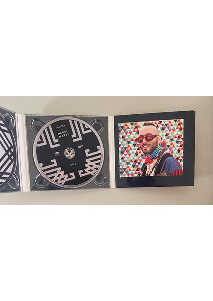 Mabel Matiz Maya Imzalı CD Kitapçıklı Tertemiz Kondüsyonda (Orjinal Dönem Baskı Imzalı)
