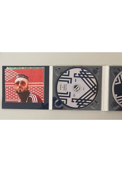 Mabel Matiz Maya Imzalı CD Kitapçıklı Tertemiz Kondüsyonda (Orjinal Dönem Baskı Imzalı)