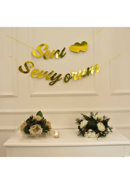 "seni Seviyorum" Yazılı Duvar Yazısı Parti Yazısı