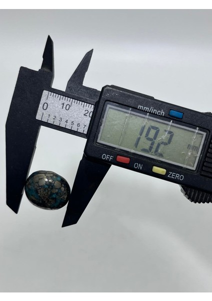 Okyanus Temalı Doğal Kabaşon Firuze Taşı 26,2 Karat - Turkuaz Taşı 5,26 Gram
