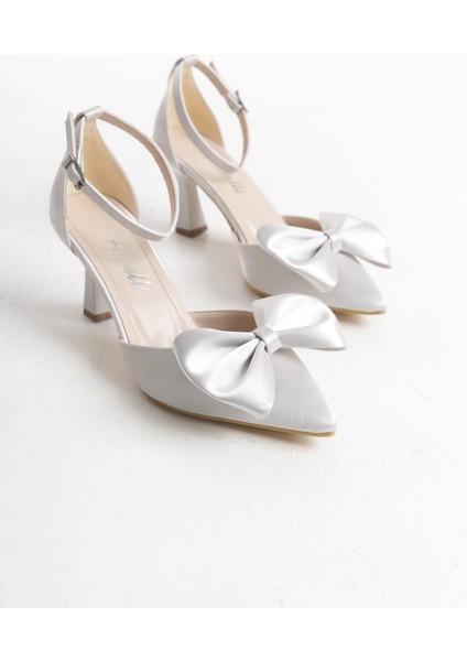 Kadın Gümüş Saten Fiyonk Tokalı Kadeh Ince Ökçe Şık Abiye Ayakkabı
