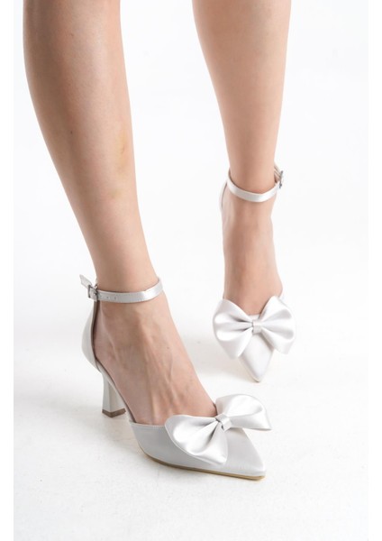 Kadın Gümüş Saten Fiyonk Tokalı Kadeh Ince Ökçe Şık Abiye Ayakkabı fiyatları