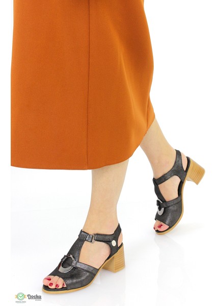 Kadın Topuklu Klasık Topuklu Hakiki Deri Günlük Sandalet M26YS2725