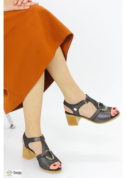 Kadın Topuklu Klasık Topuklu Hakiki Deri Günlük Sandalet M26YS2725 modelleri