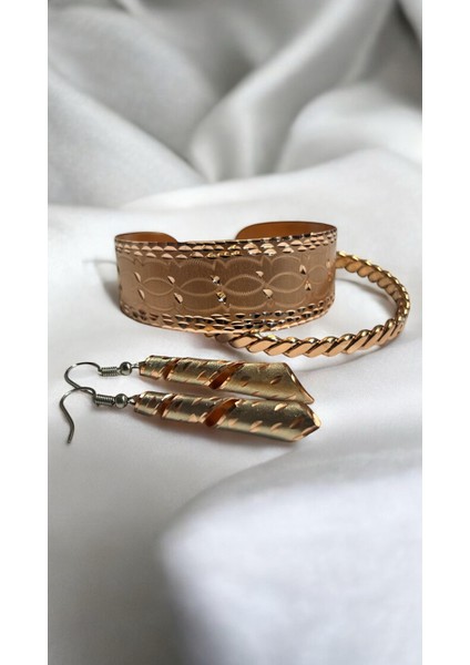 Kadın Bakır Bileklik Küpe Seti Özel Işlemeli Boyasız – Şıklık ve Doğallık Bir Arada fiyatları
