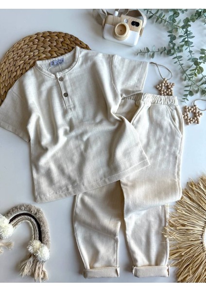 Erkek Çocuk Krem Rengi Düğme Detaylı Bluz ve Pantolon 4-5 Yaş fiyatları
