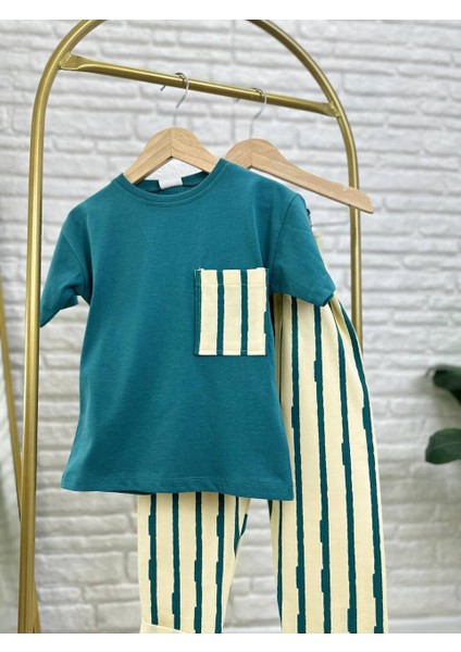 Erkek Çocuk Cep Detaylı Tshirt ve Şort Takım 4-5 Yaş