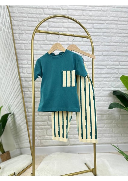 Erkek Çocuk Cep Detaylı Tshirt ve Şort Takım 4-5 Yaş