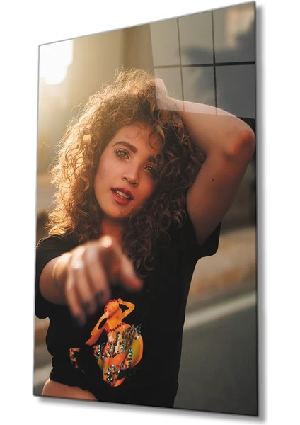 Marsilyan- Kıvırcık Kadınlar Cam Tablo Curly
