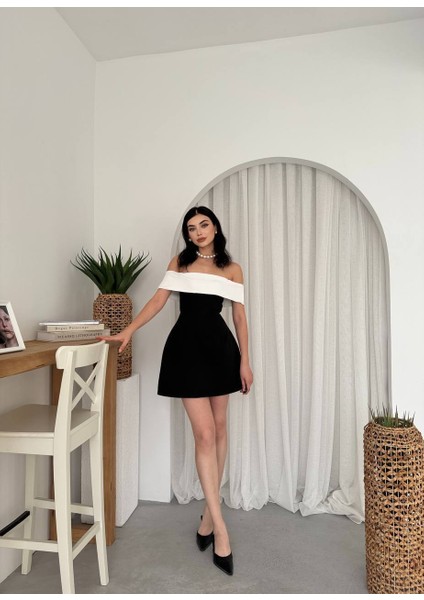 Straplez A Kesim Siyah Beyaz Mini Elbise indirimleri