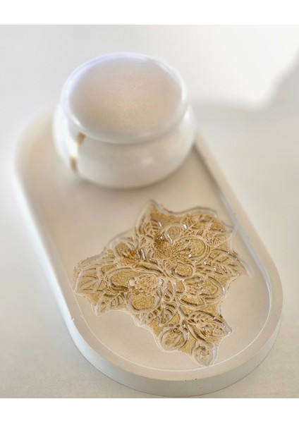 Tealight Mumluk & Tepsi Seti | Özel Tasarım | Kabartmalı Desen | 3 Parça | Gold Boyama