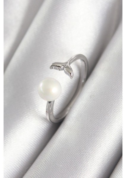 Pirinç Gümüş Renk Top Inci Figür Balık Kuyruğu Model Kadın Yüzük - TJ-BYK3075