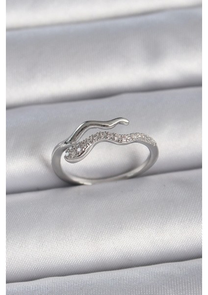Pirinç Gümüş Renk Zirkon Taşlı Yılan Ayarlanabilir Model Kadın Yüzük - TJ-BYK3369