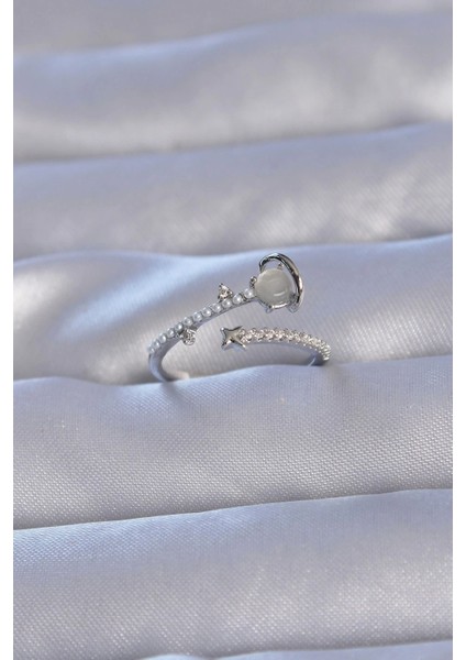 Pirinç Gümüş Renk Zirkon Taşlı Incili Satürn Model Ayarlanabilir Yüzük - TJ-BYK3222