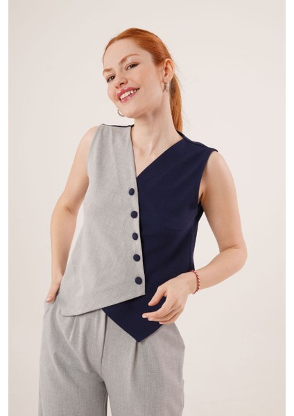 V Yaka Düğmeli Crop