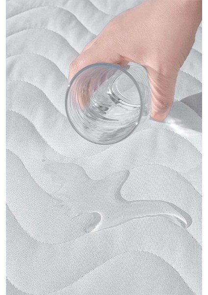 Sıvı Geçirmez Kapitoneli Alez 220 x 200 cm Çift Kişilik Köşe Lastikli