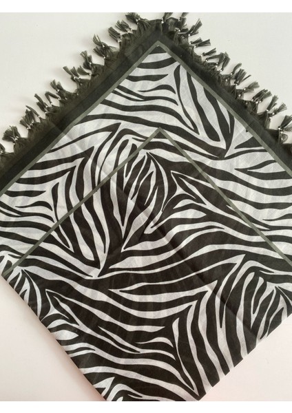 Püsküllü Zebra Desen Tülbent Yazma